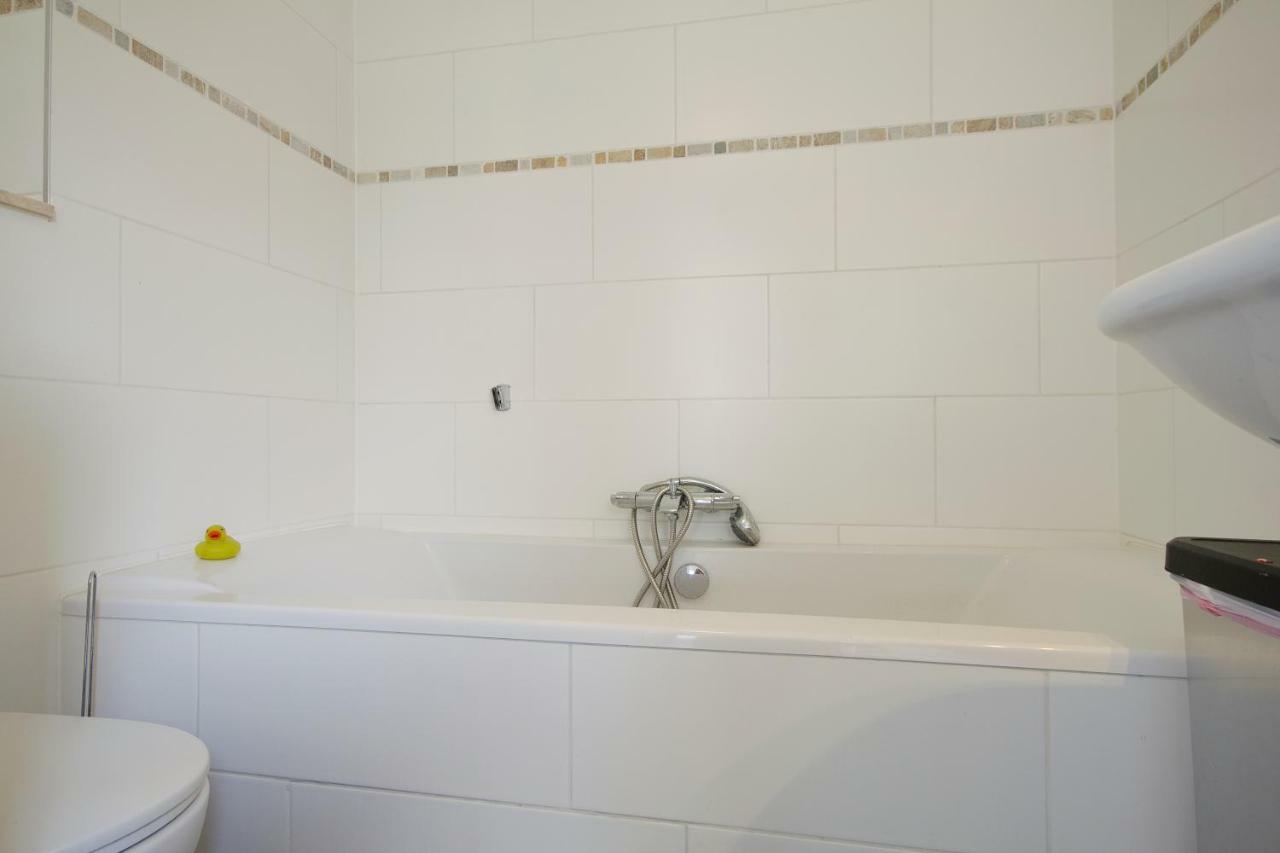Johan'S B&B, Dakterras & Goedkoop Parkeren - Sinds 2014 Amszterdam Kültér fotó